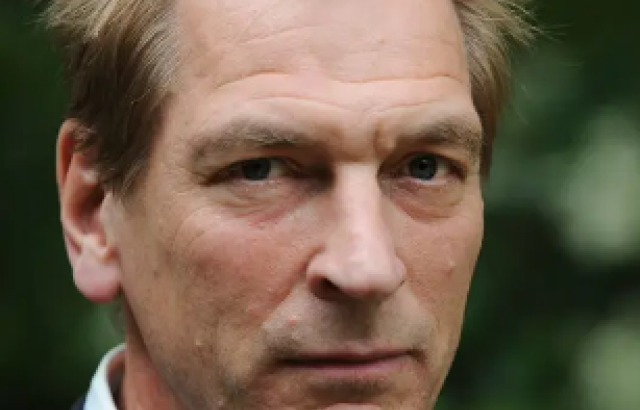 Julian Sands Dies at 65; Actor Played Shelley, a Warlock and a King - The New York Times